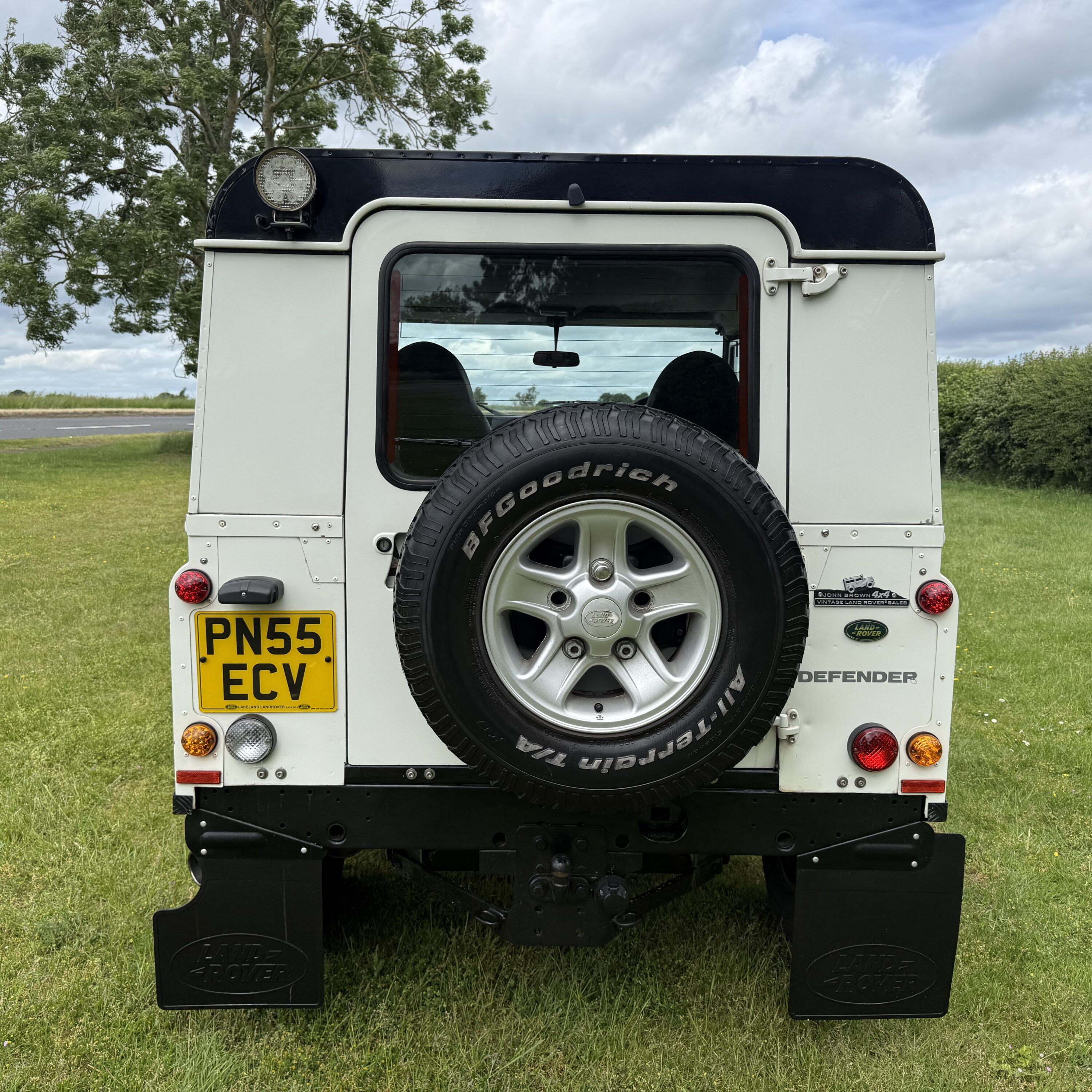 Land Rover® Defender 90 *Low Mileage TD5* (ECV)