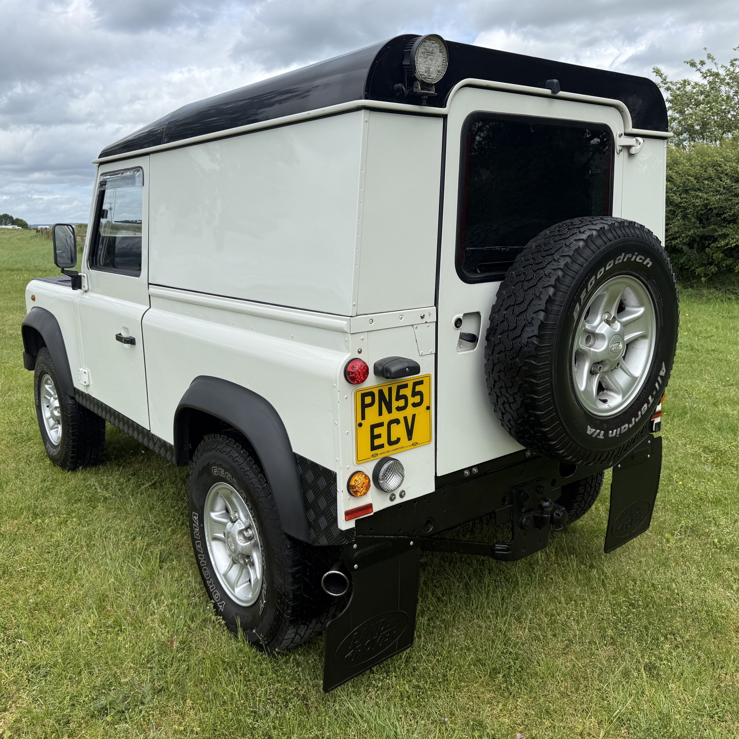 Land Rover® Defender 90 *Low Mileage TD5* (ECV)