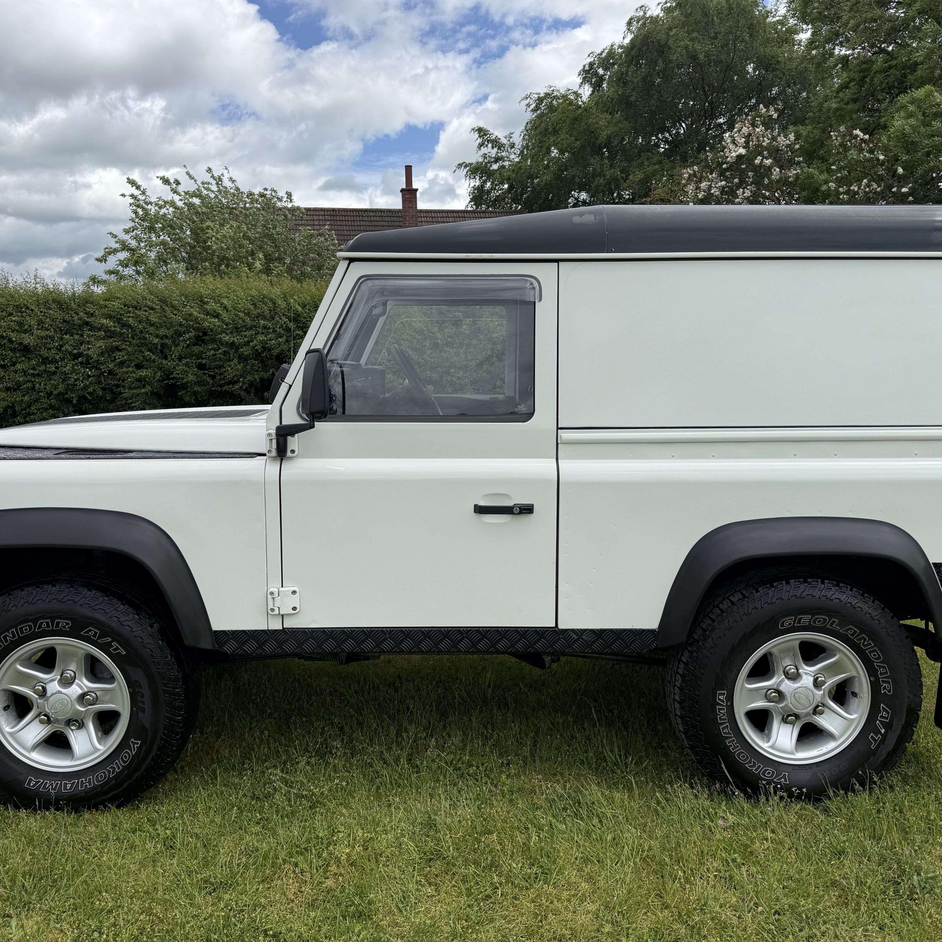 Land Rover® Defender 90 *Low Mileage TD5* (ECV)