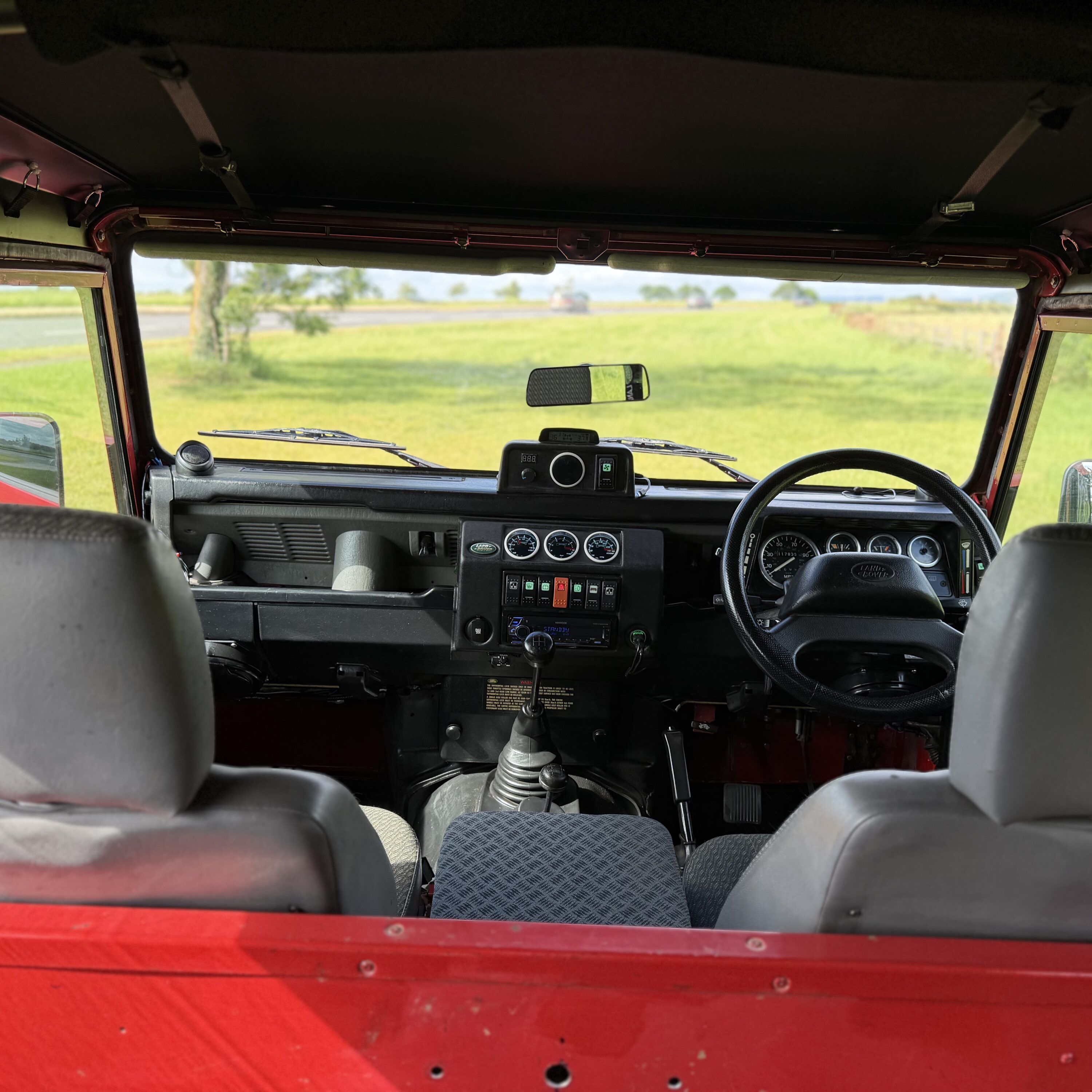 Land Rover® Defender 90 *300TDI Ragtop -HIGH SPEC* (ACV)
