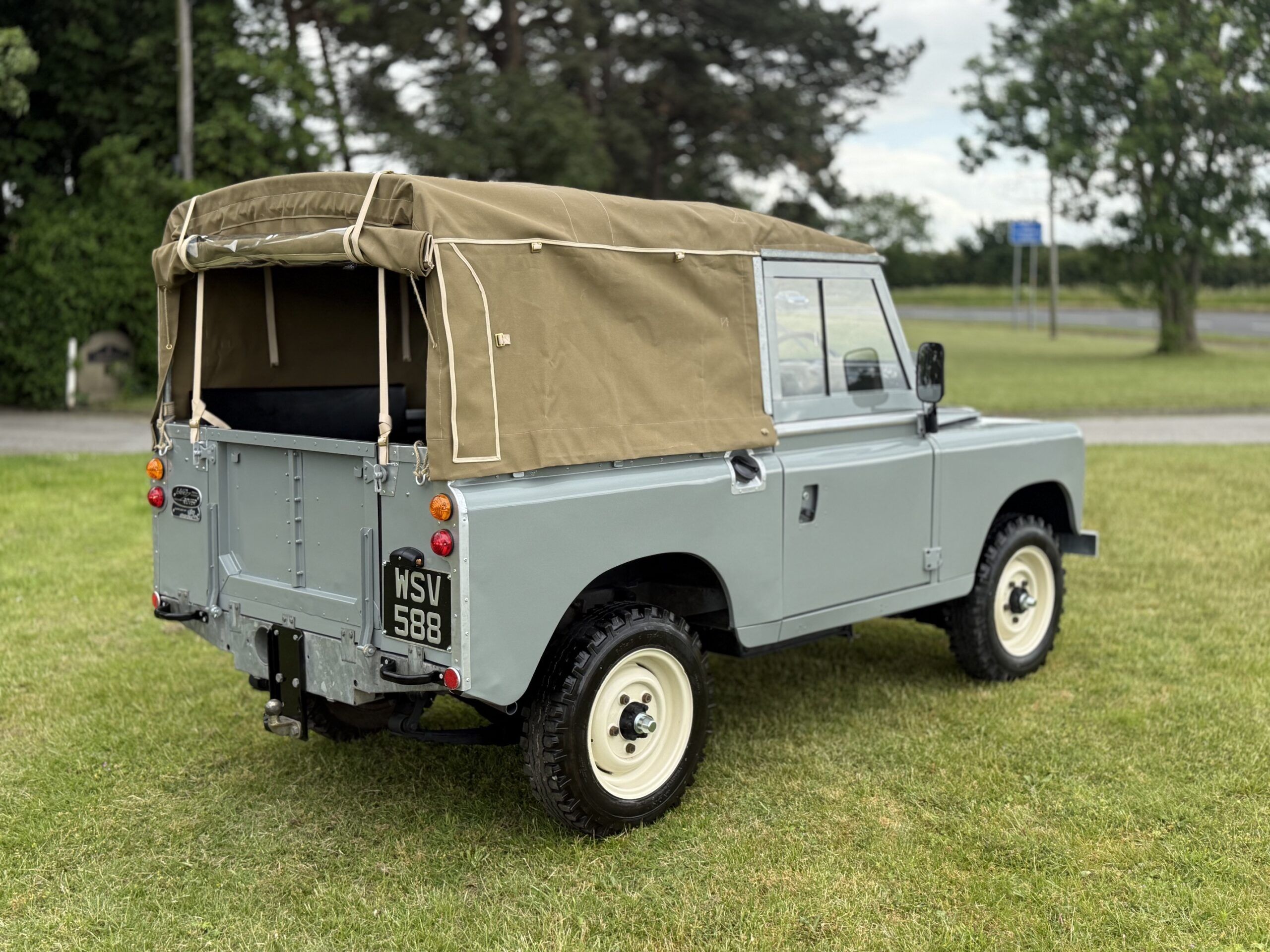 Land Rover® Series 2 *Galvanised Chassis - 7 Seater* (WSV)