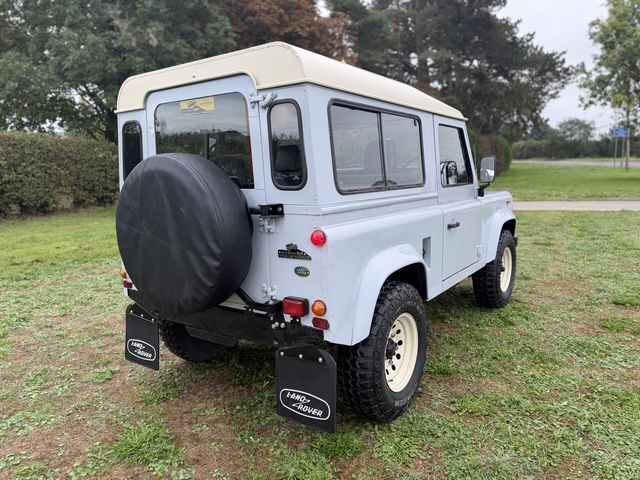Land Rover® Defender 90 *Station Wagon Configuration* (TBD)
